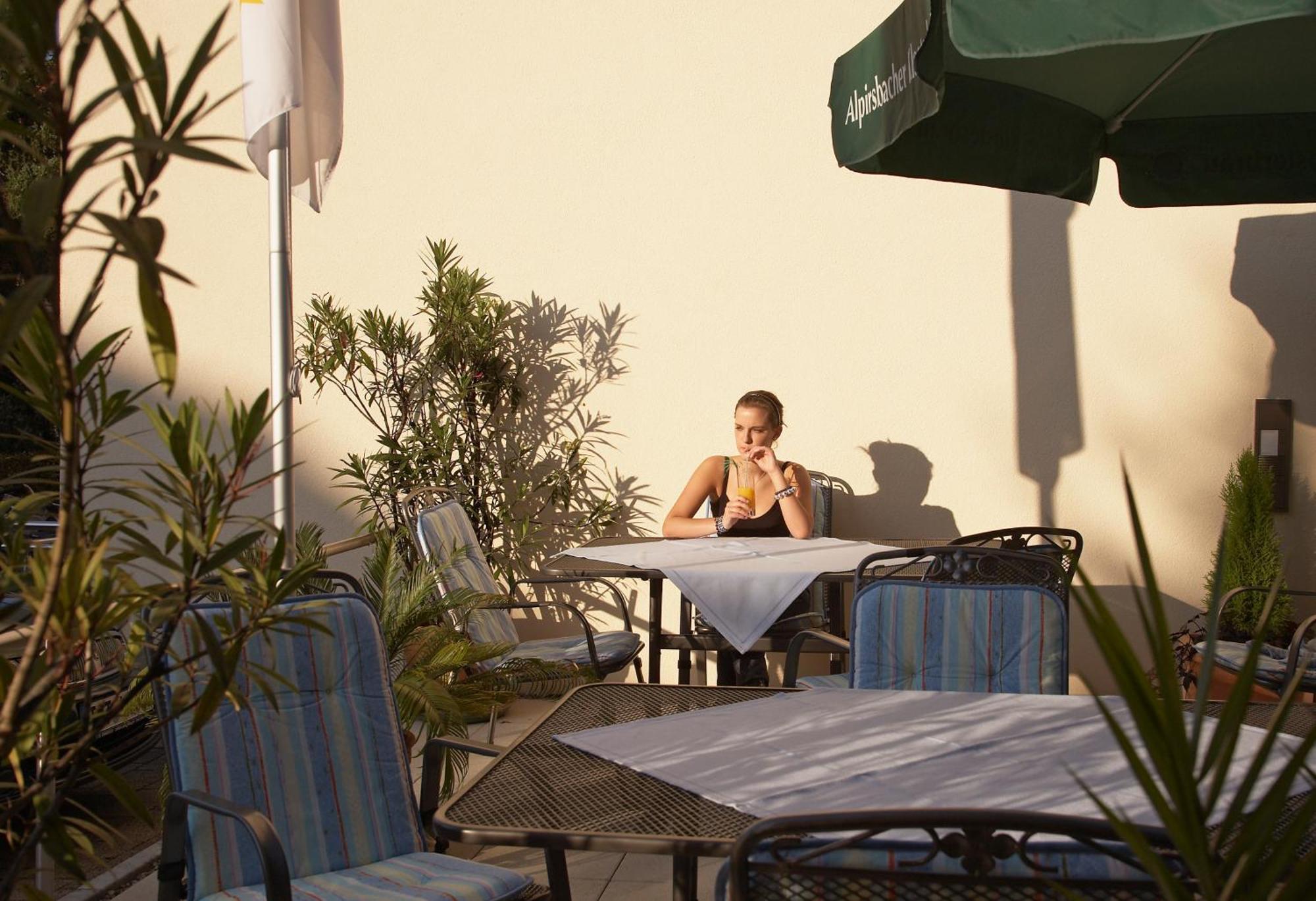 Akzent Hotel Atrium Baden Bad Krozingen Buitenkant foto